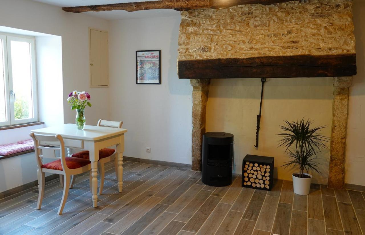 Gite Rural La Maison Mauve Ventouse Екстериор снимка