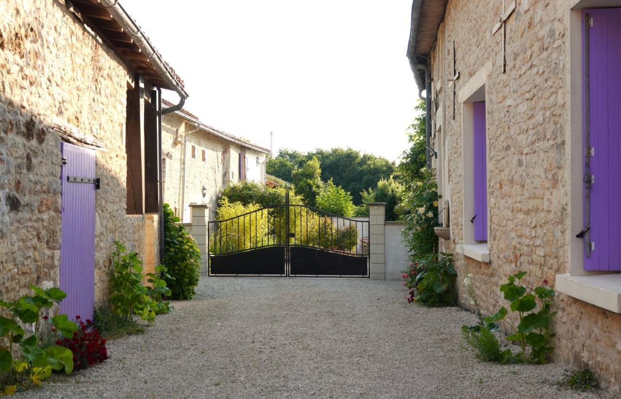 Gite Rural La Maison Mauve Ventouse Екстериор снимка