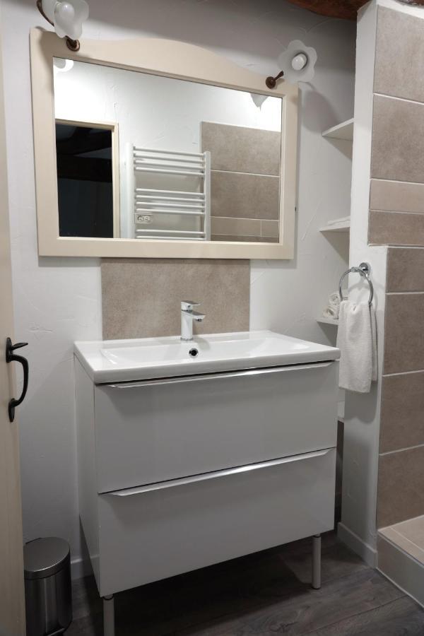 Gite Rural La Maison Mauve Ventouse Екстериор снимка