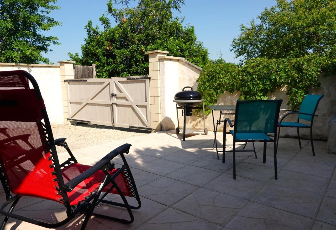 Gite Rural La Maison Mauve Ventouse Екстериор снимка